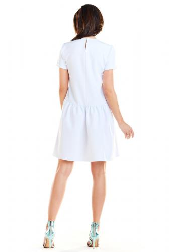 Dámské pohodlné šaty s krátkým rukávem v bílé barvě