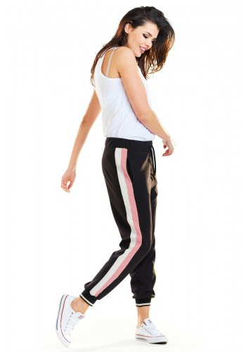 Sportovní dámské kalhoty černé barvy s růžovo-bílými pásy
