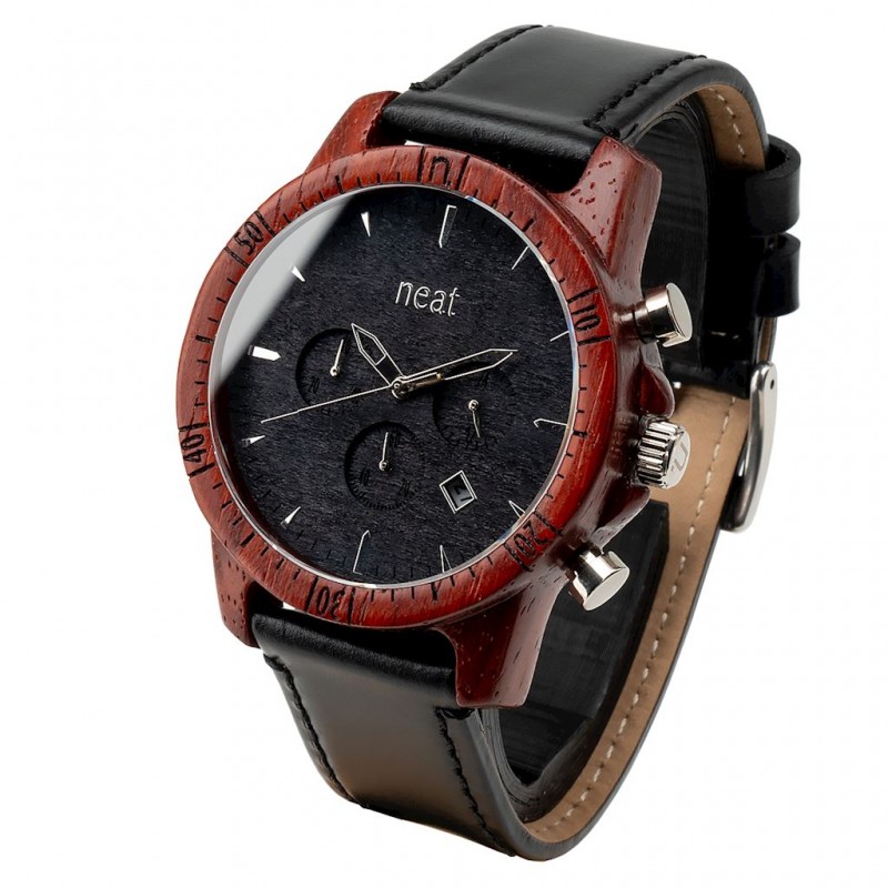 Pánské dřevěné hodinky s koženým páskem v černé barvě