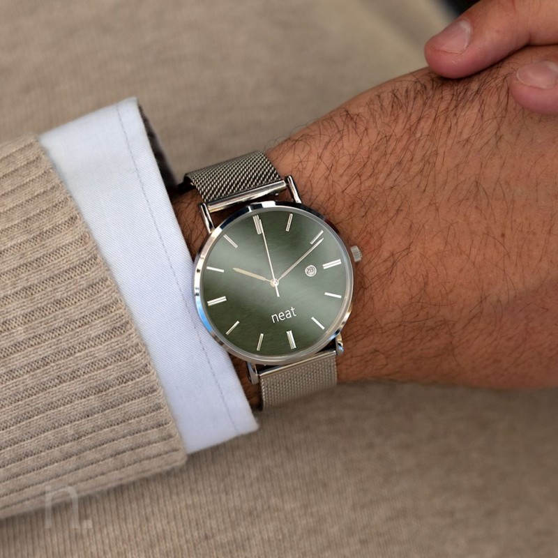 Stříbrno-zelené stylové hodinky s kovovým řemínkem pro pány