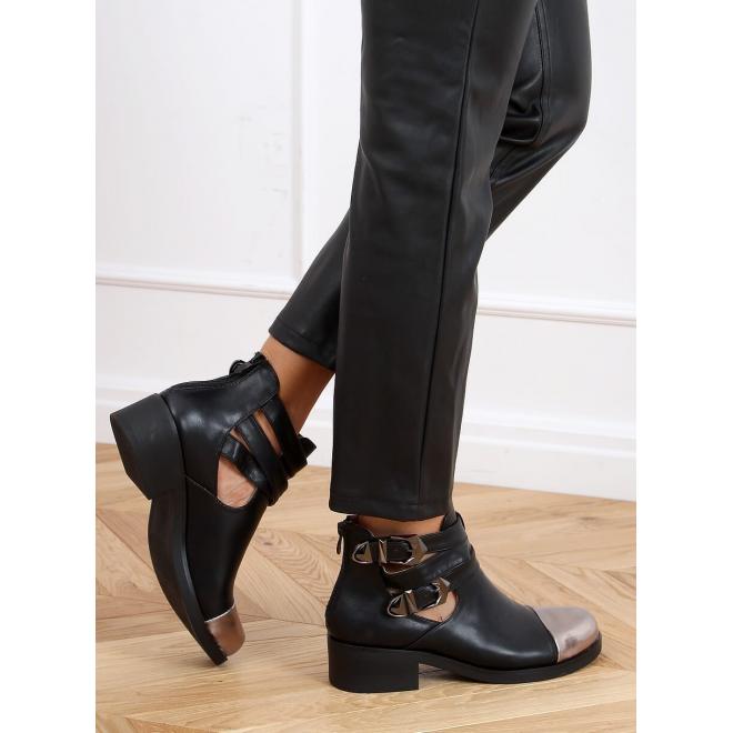 Dámské kotníkové boty s metalickými špičkami v černé barvě