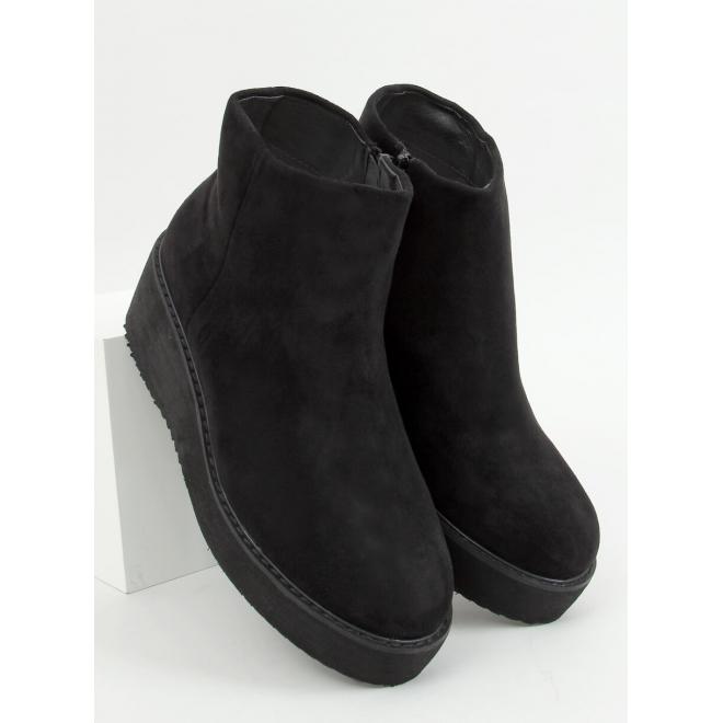 Dámské semišové boty s klínovým podpatkem v černé barvě