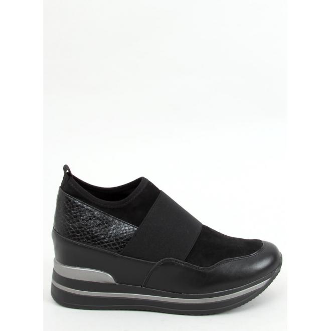 Sportovní dámské boty černé barvy na klínovém podpatku