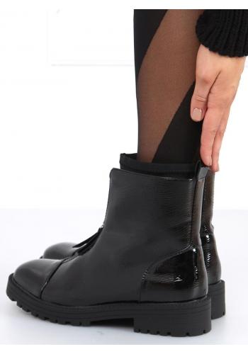 Lakované dámské boty černé barvy se zipem