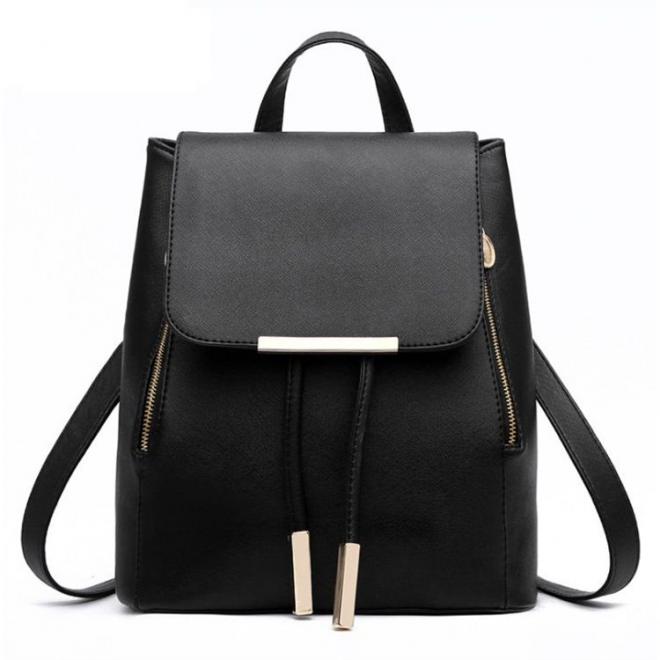 Černý dámský batoh v elegantním stylu