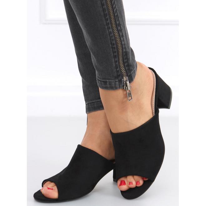 Dámské pantofle na podpatku v černé barvě