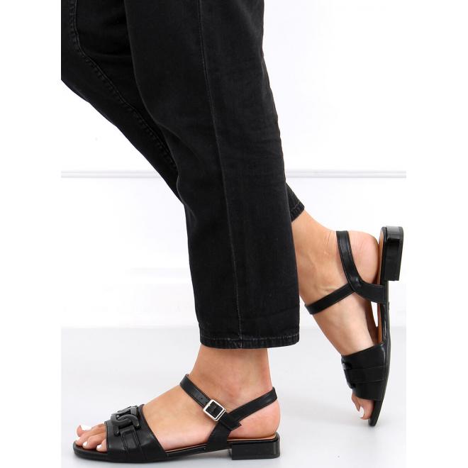 Dámské sandály na nízkém podpatku v černé barvě