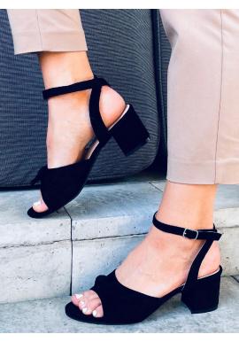 Nízké semišové sandály černé barvy