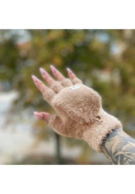 Béžové chlupaté rukavice bez prstů