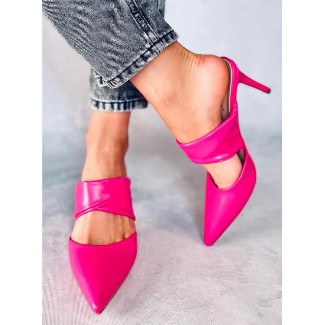 Špičaté růžové pantofle na podpatku