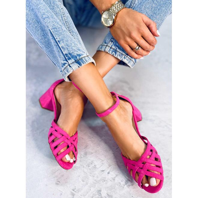 Dámské růžové sandály na nízkém podpatku