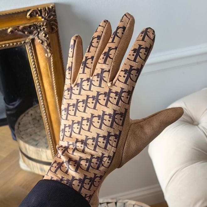 Elegantní světle hnědé rukavice se vzorem