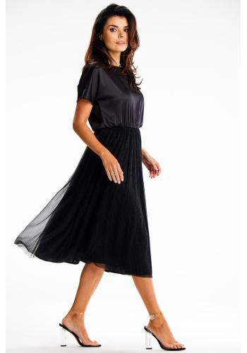 Midi šaty s gumou v pase v černé barvě
