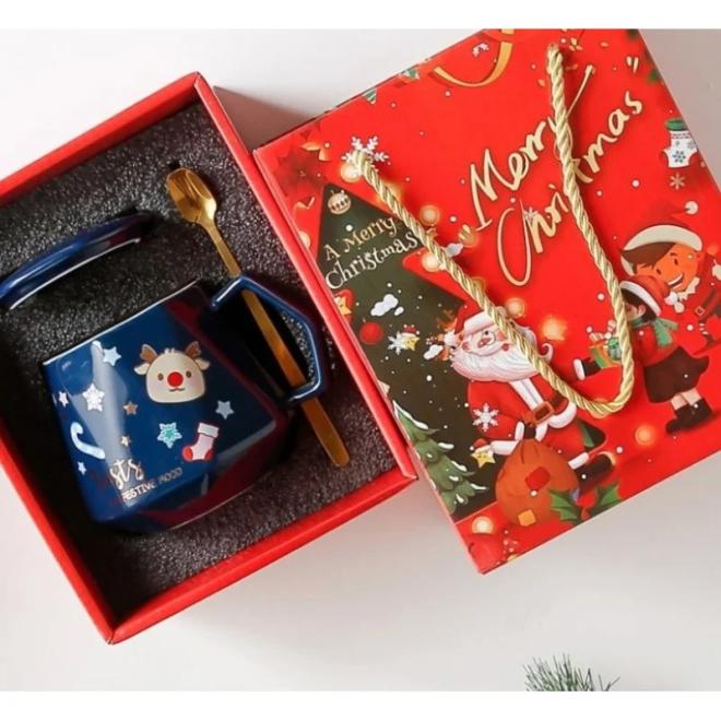 Keramický modrý hrnek s vánočním motivem